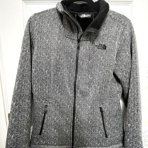 Women’s North Face fleece lined jacket.